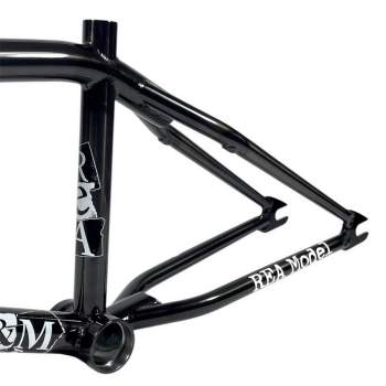 Rahmen S&M REA Levenson Signature