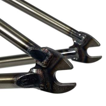 Frame S&M THD
