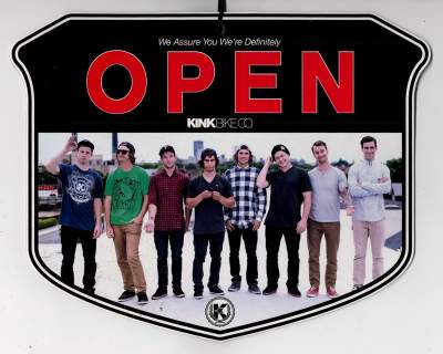 Sign Kink Open/Closed